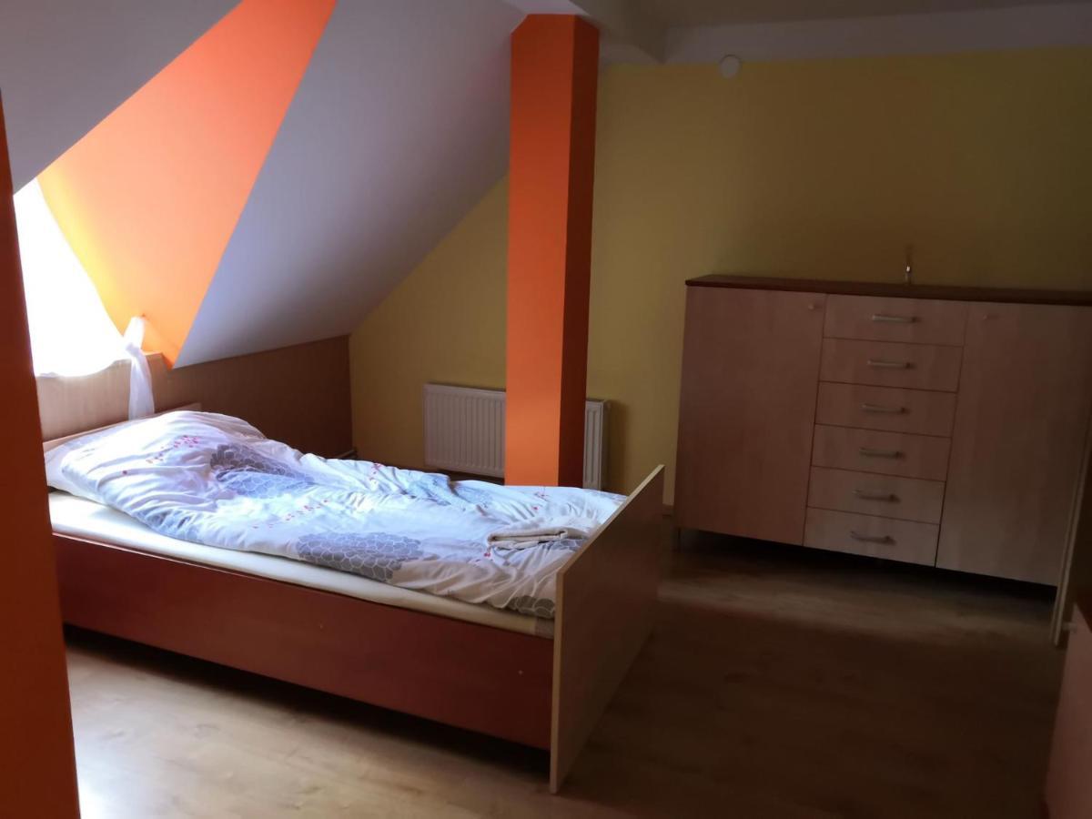 Zamek Ostrowski Villa Chojnik Kültér fotó